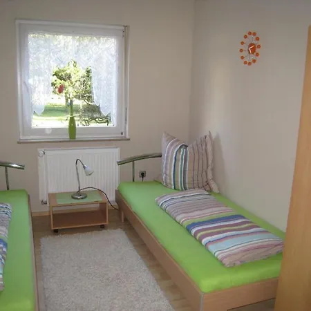 With 2 Bedrooms Hébergement de vacances Ahrdt