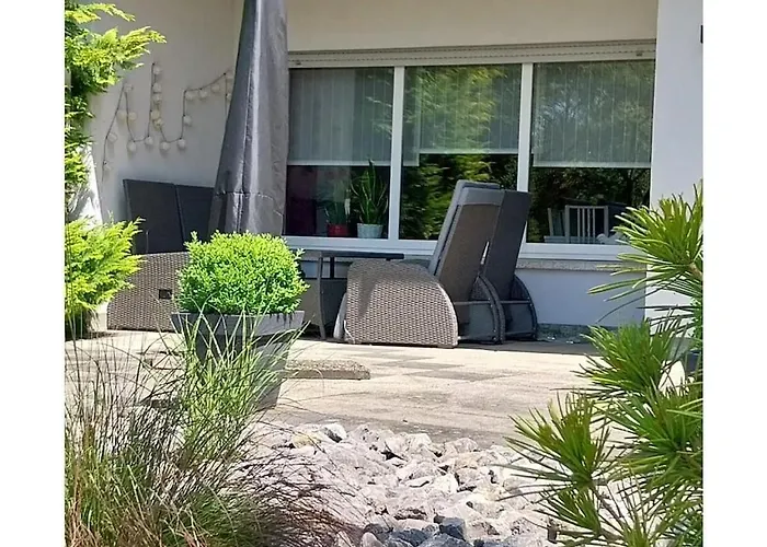 With 2 Bedrooms Hébergement de vacances